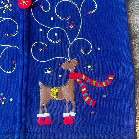 Blue Reindeer Embroidered Sequin Christmas Holiday Sweater Vest Women’s Medium - Picture 2 of 8